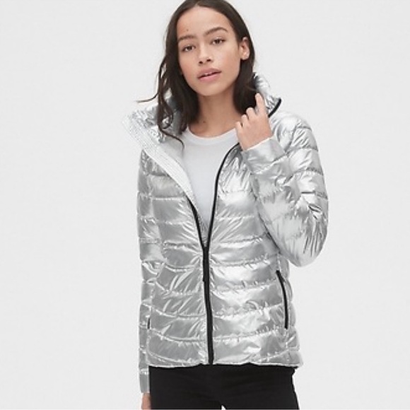 Gap Silver Metallic Puffer Jacket - Picture 7 of 8